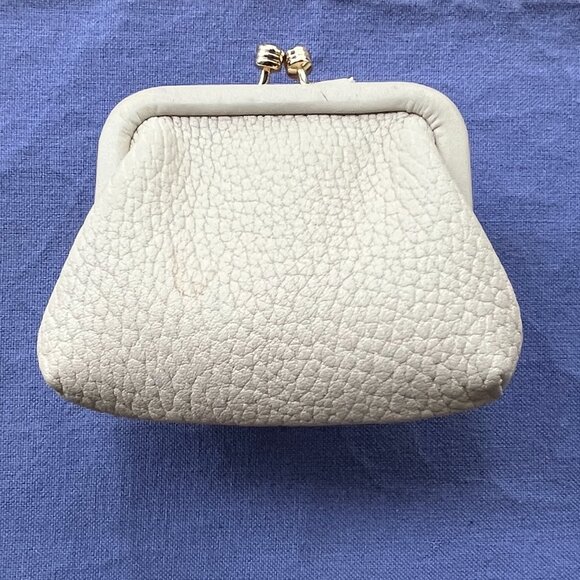 Dooney & Bourke Vintage Small All Ivory Pebbled Kisslock Coin Purse Pouch Wallet - Picture 2 of 5